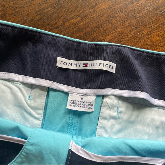 Light Blue TH capri pant with pineapples. Womens 8 - Picture 5 of 7